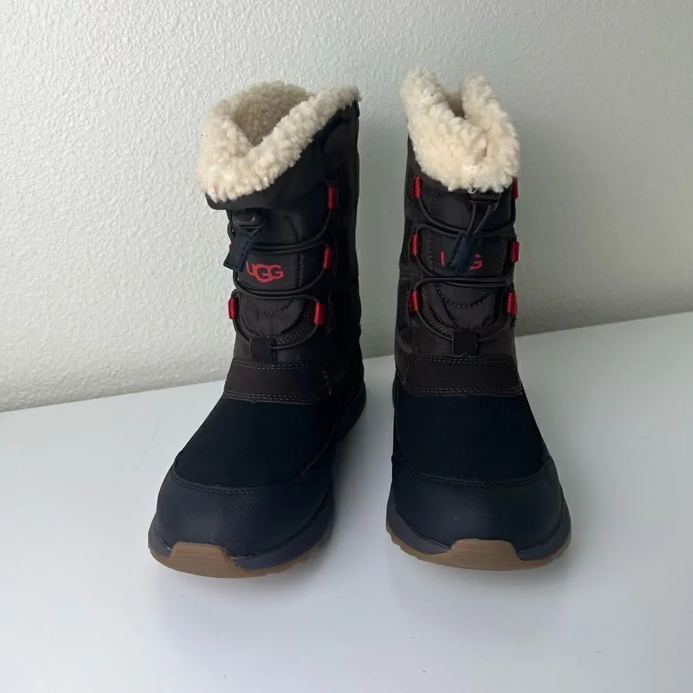 Ugg Bellemore Weather size 4 Kids